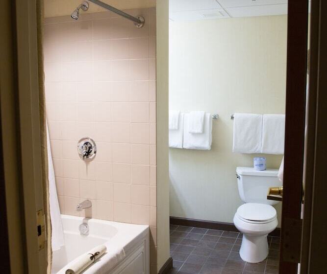 호텔 The Common Man Inn & Restaurant