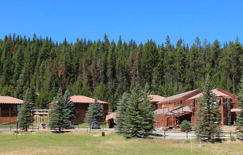 فندق The Lodge At Lolo Hot Springs