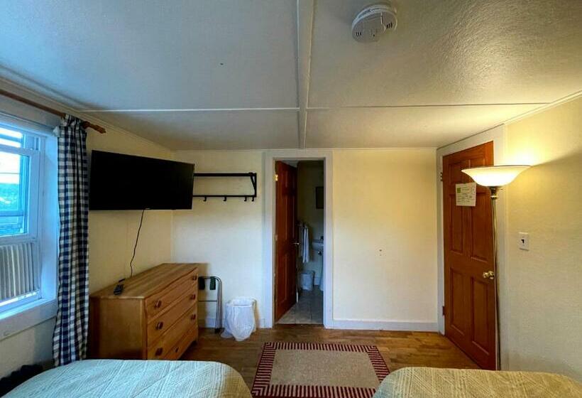 هتل The Riverside Inn