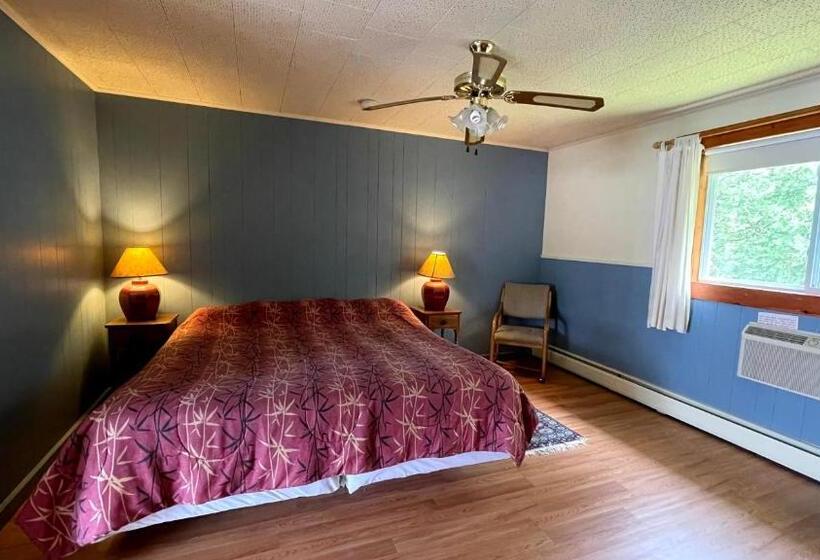 هتل The Riverside Inn