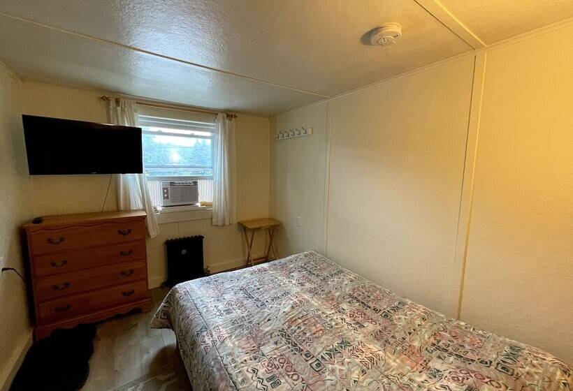 هتل The Riverside Inn