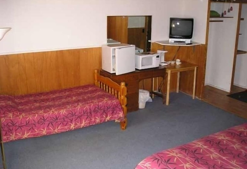 هتل The Riverside Inn