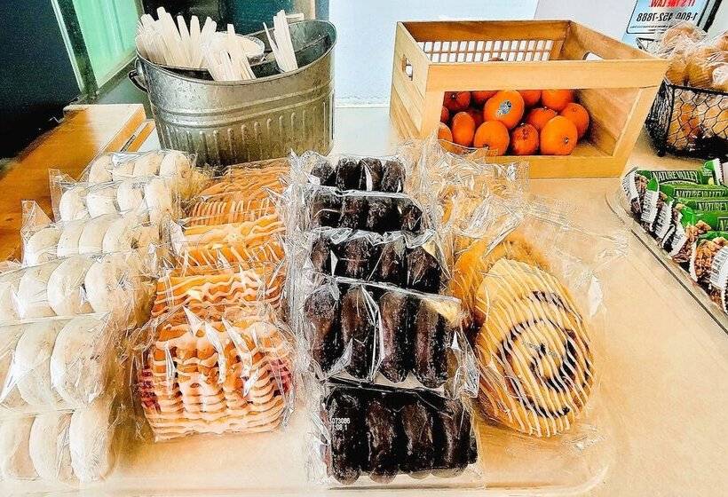 Oyo Waves Hotel Newport Or Nye Beach