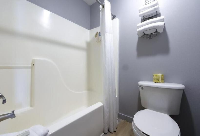 Oyo Waves Hotel Newport Or Nye Beach