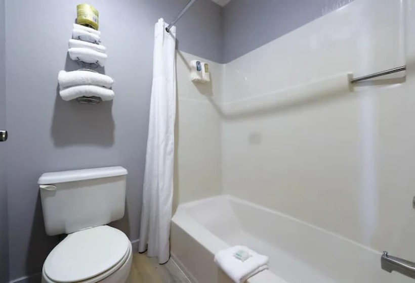 Oyo Waves Hotel Newport Or Nye Beach