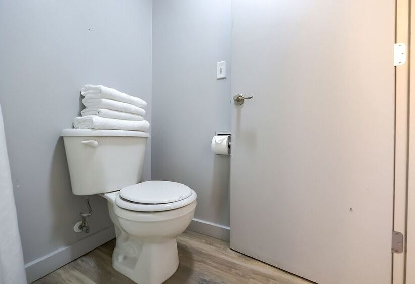 Oyo Waves Hotel Newport Or Nye Beach