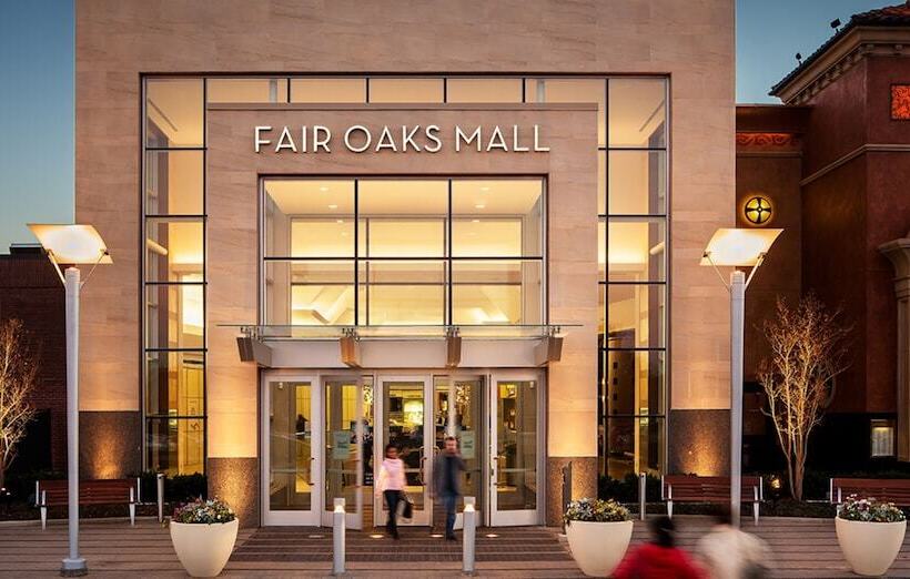 Отель The Westin Washington Dulles Airport