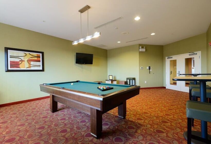 فندق Towneplace Suites By Marriott Frederick