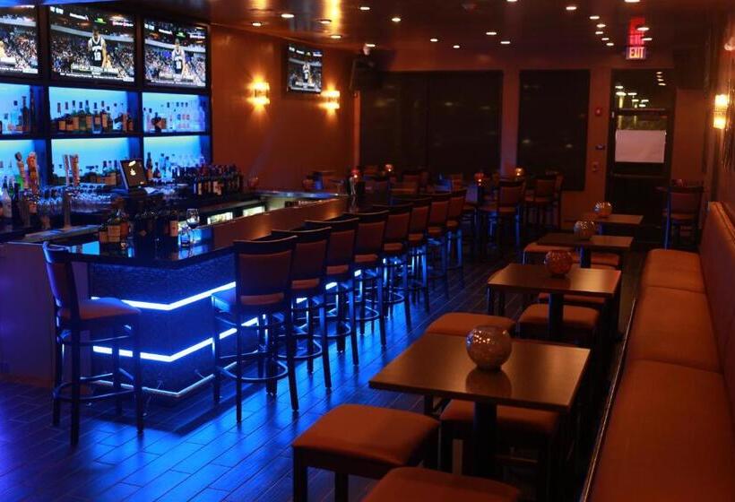 فندق Travelers Inn Manteca