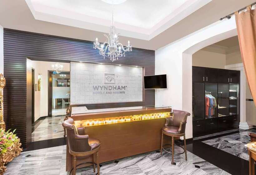 Отель Wyndham Merida