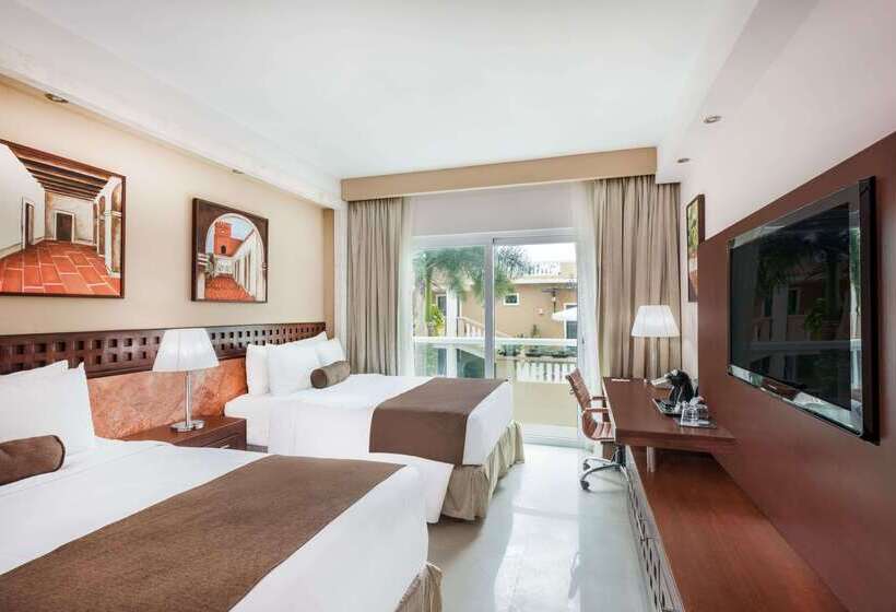 Отель Wyndham Merida