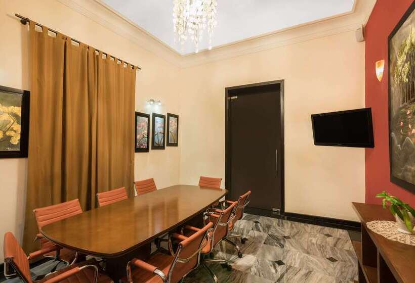 Отель Wyndham Merida