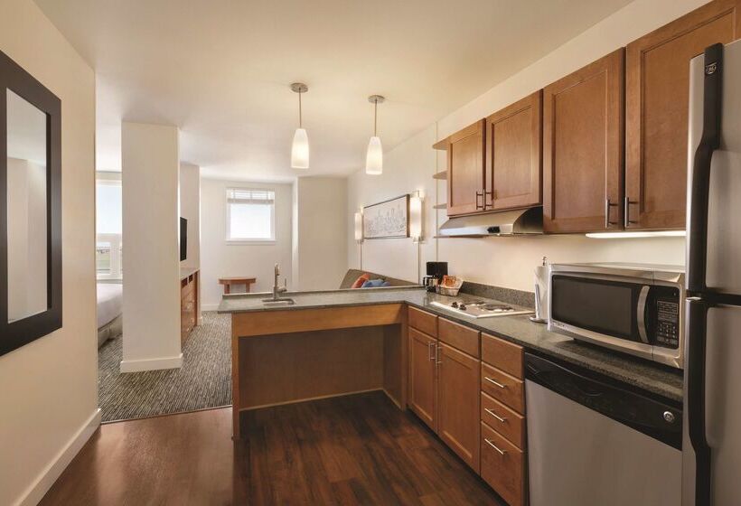 Hyatt House Denver Airport