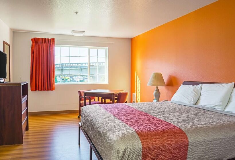 Motel 6 Newport, Or