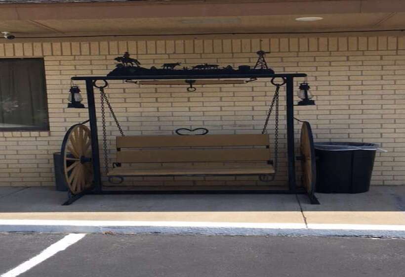 모텔 Hebbronville Executive Inn