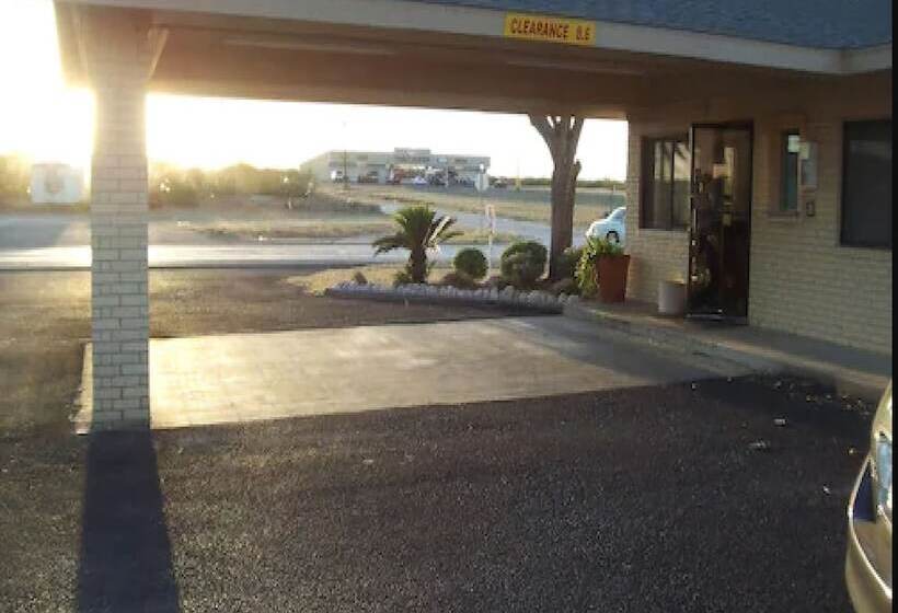 모텔 Hebbronville Executive Inn