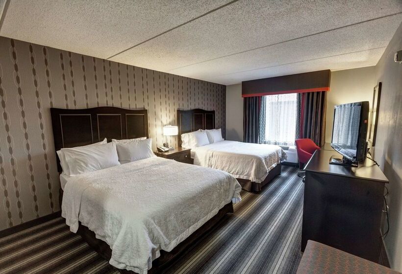 فندق على الطريق Hampton Inn Neptune/wall