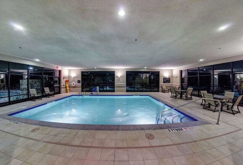 فندق على الطريق Hampton Inn Neptune/wall