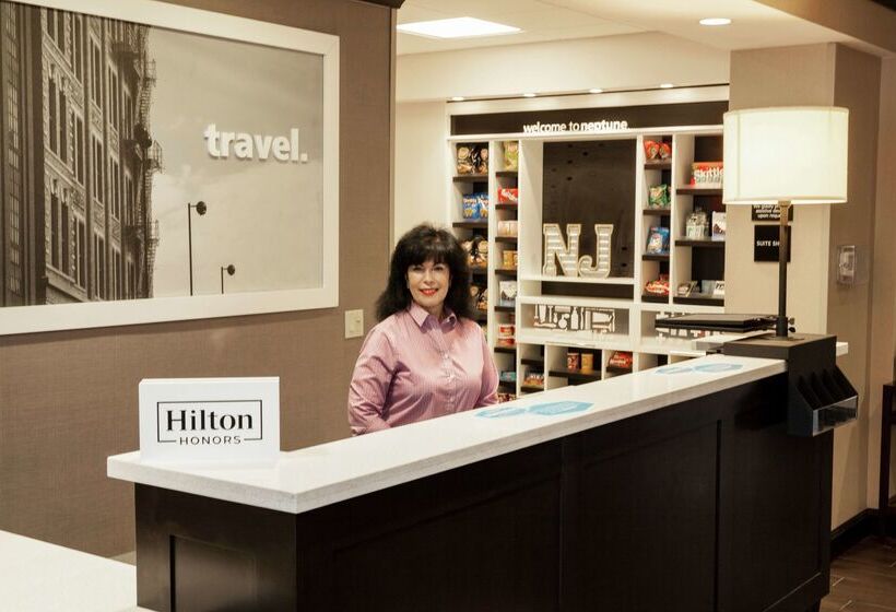 فندق على الطريق Hampton Inn Neptune/wall