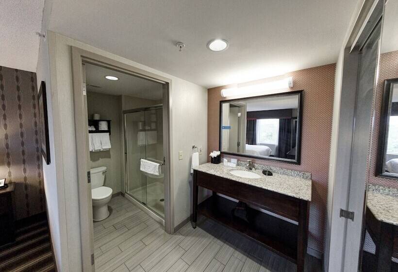 فندق على الطريق Hampton Inn Neptune/wall