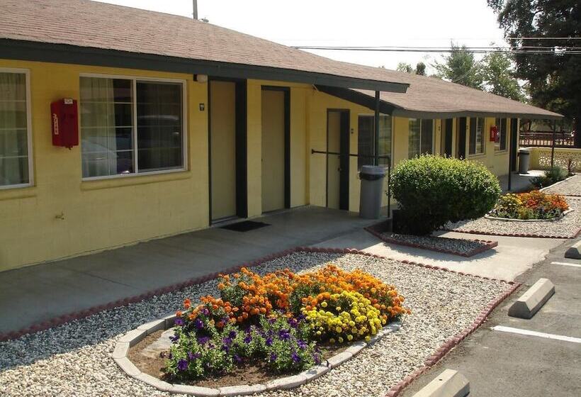 فندق على الطريق Lakeview Inn Lucerne