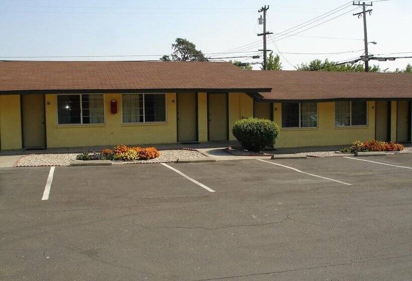 فندق على الطريق Lakeview Inn Lucerne