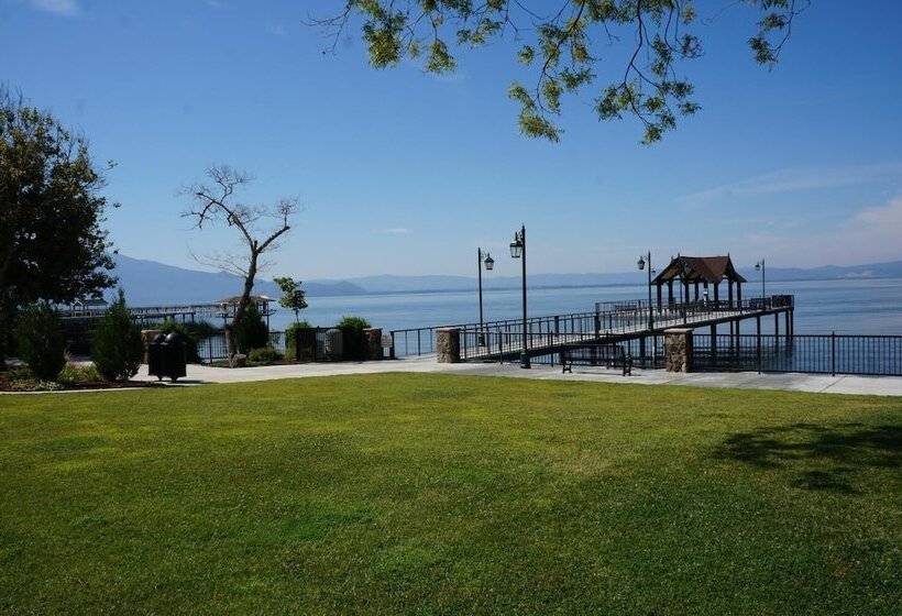 فندق على الطريق Lakeview Inn Lucerne