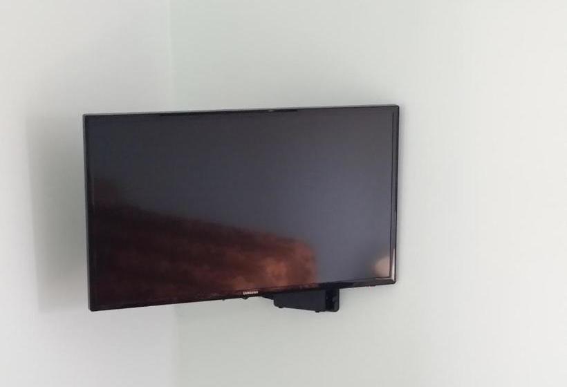 فندق على الطريق Pacific Coast Inn