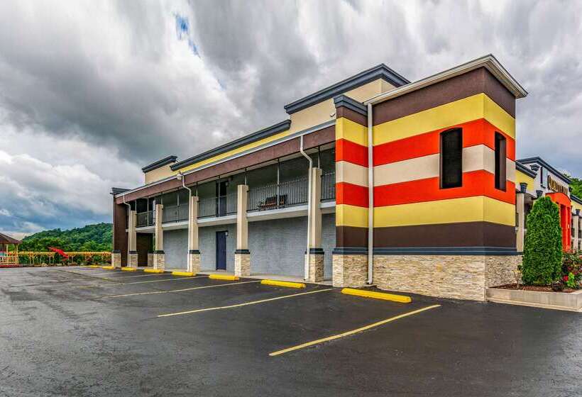 فندق على الطريق Quality Inn