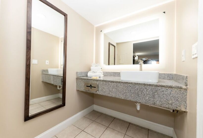 فندق على الطريق Seaside Sands Inn