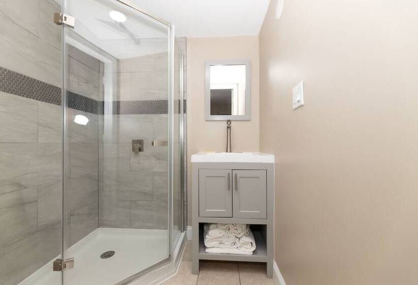 فندق على الطريق Seaside Sands Inn