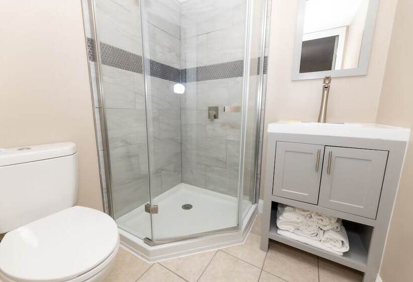 فندق على الطريق Seaside Sands Inn