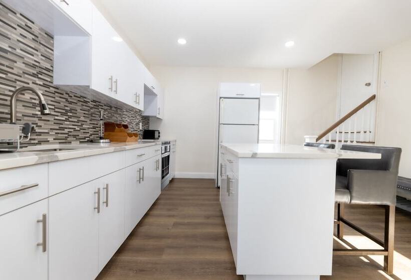 فندق على الطريق Seaside Sands Inn