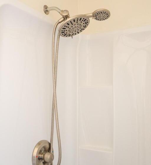 مُتل The Atomic Blue Motor Inn