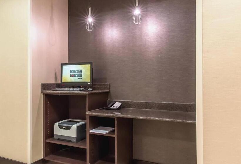 Residence Inn Lexington Keeneland/airport