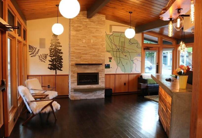 مُتل Timbers Inn