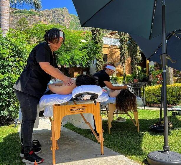 هتل Hospedaje Casa Teotleco