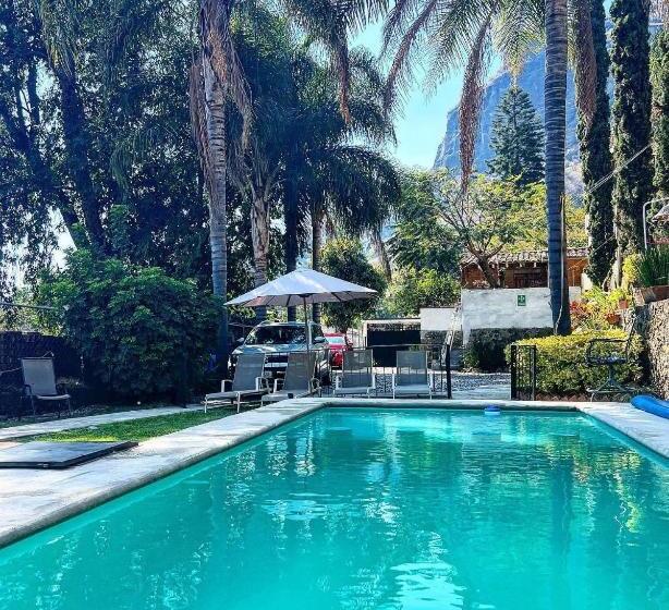 هتل Hospedaje Casa Teotleco