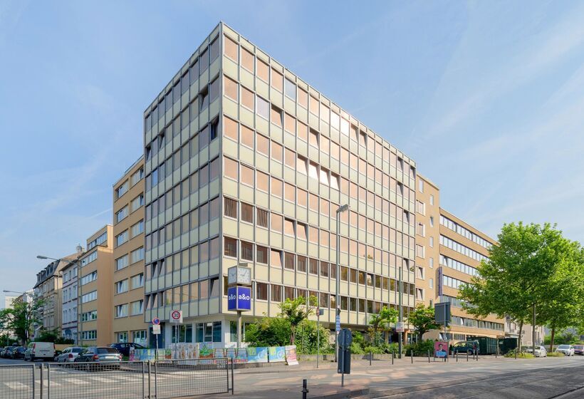 فندق صغير a&o Frankfurt Galluswarte