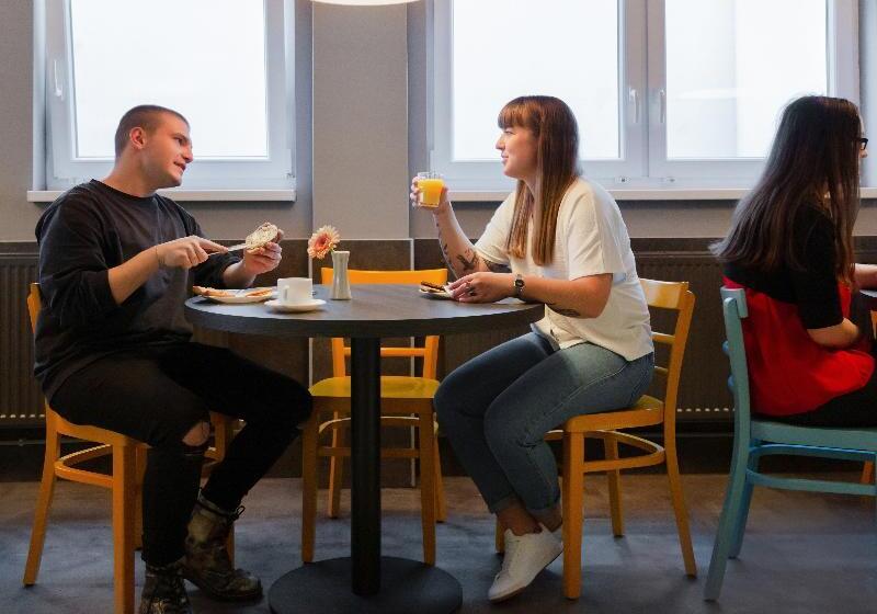 فندق صغير a&o Frankfurt Galluswarte