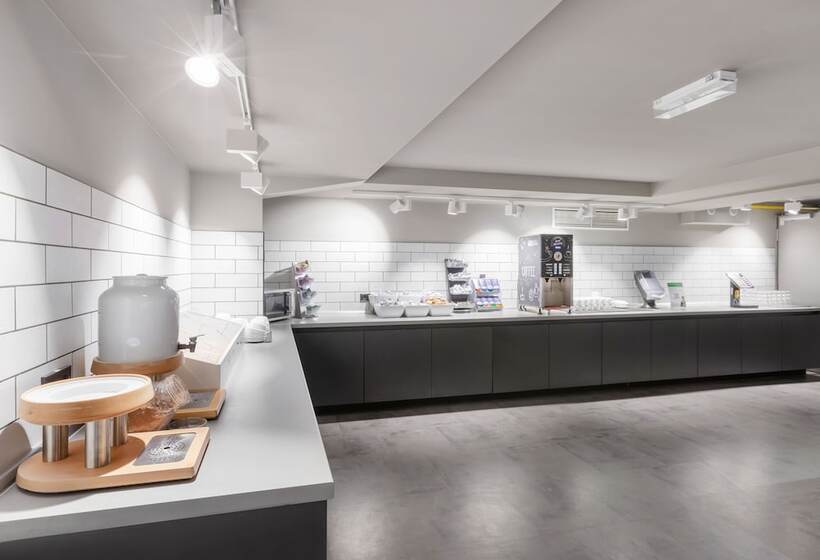 فندق صغير a&o Frankfurt Galluswarte