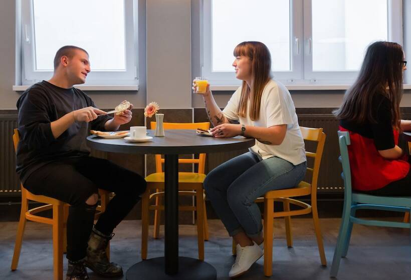 فندق صغير a&o Frankfurt Galluswarte