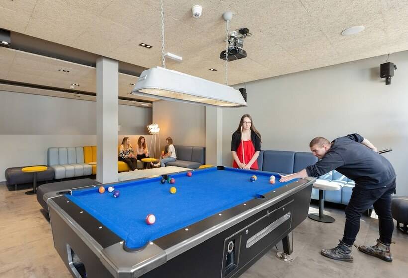 فندق صغير a&o Frankfurt Galluswarte