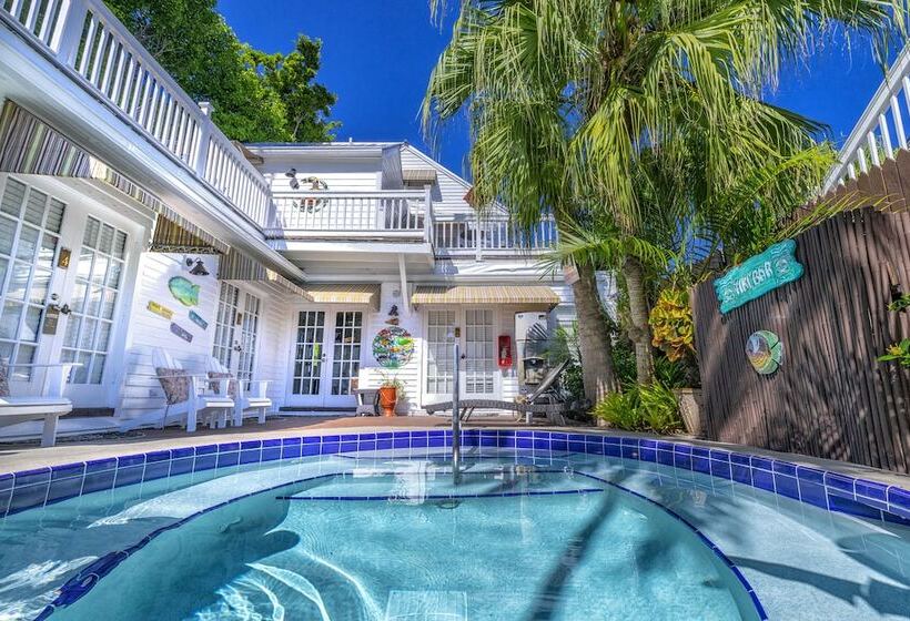 مبيت وإفطار Seascape Tropical Inn