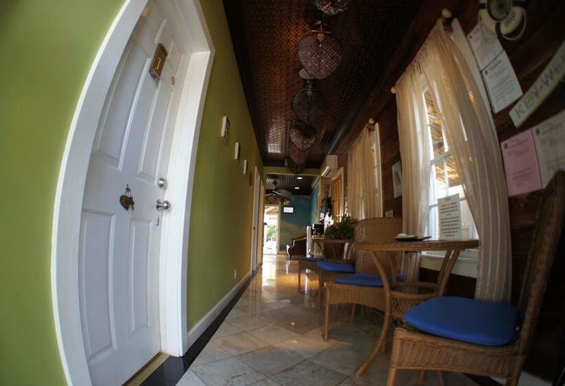 مبيت وإفطار Seascape Tropical Inn