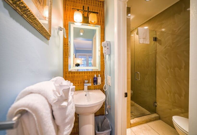 مبيت وإفطار Seascape Tropical Inn