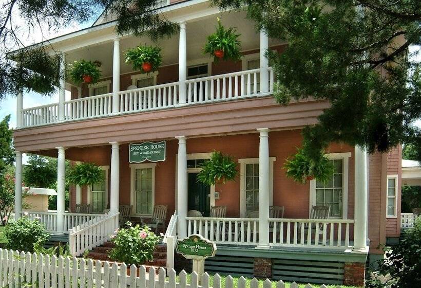 צימר Spencer House Inn