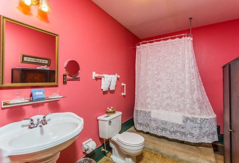 צימר Spencer House Inn