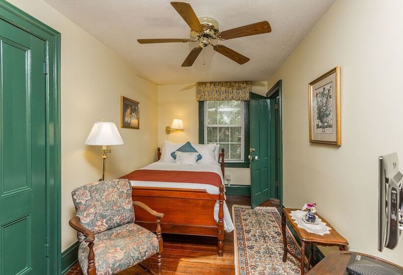 צימר Spencer House Inn