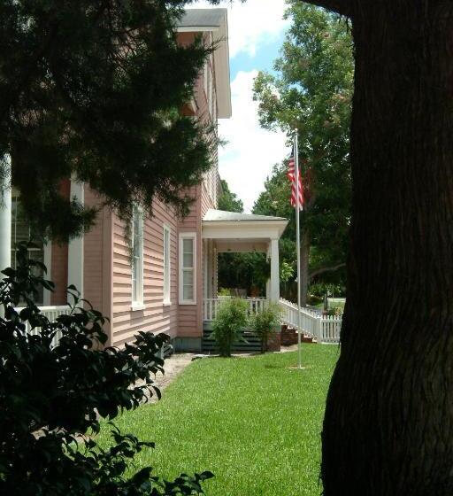 צימר Spencer House Inn